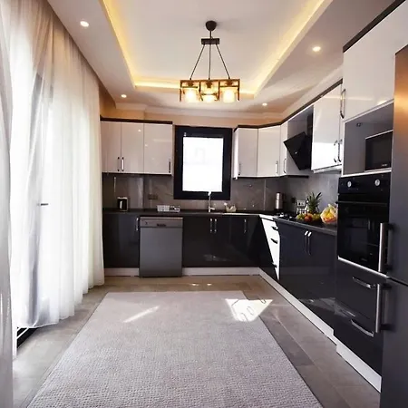 “villa Desen”oludenizde Mustakil 4+1 Havuzlu